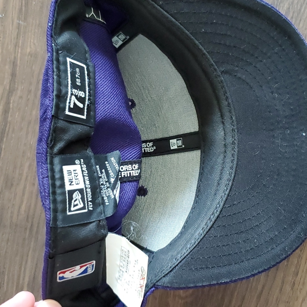 Los Angeles Lakers Hat - Picture 7 of 7